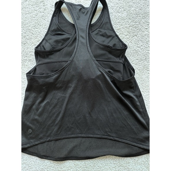 Lululemon Black Perforated Tank Top W/ Attached Sports Bra Tank Top, Size 6 - Picture 4 of 6